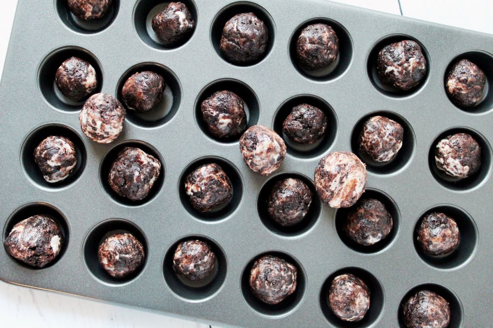 brownie cheesecake truffles ready to be dipped 1