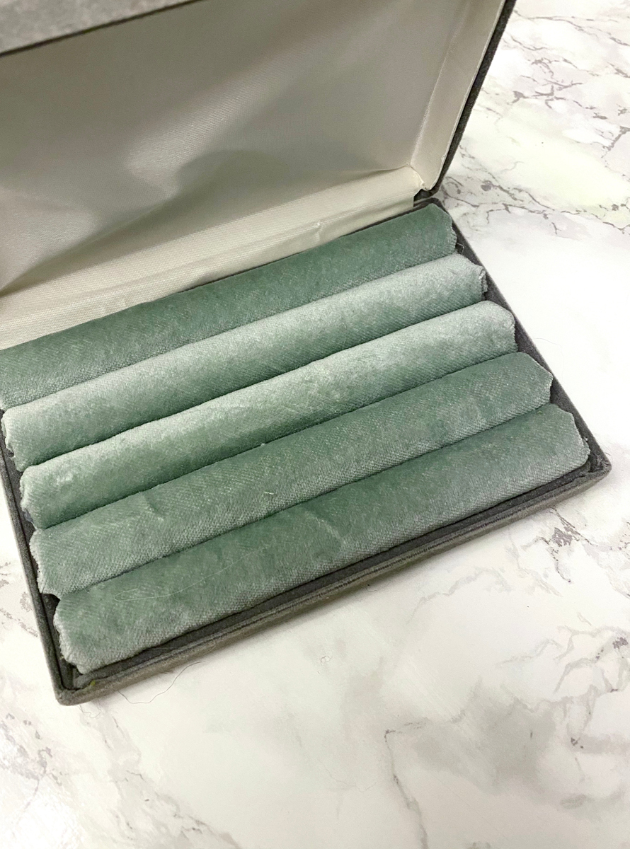 DIY Velvet Earring Box