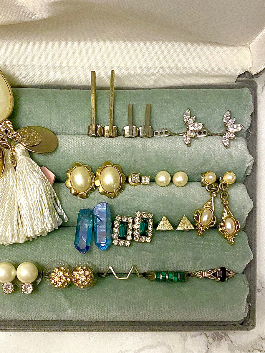 DIY Velvet Earring Box