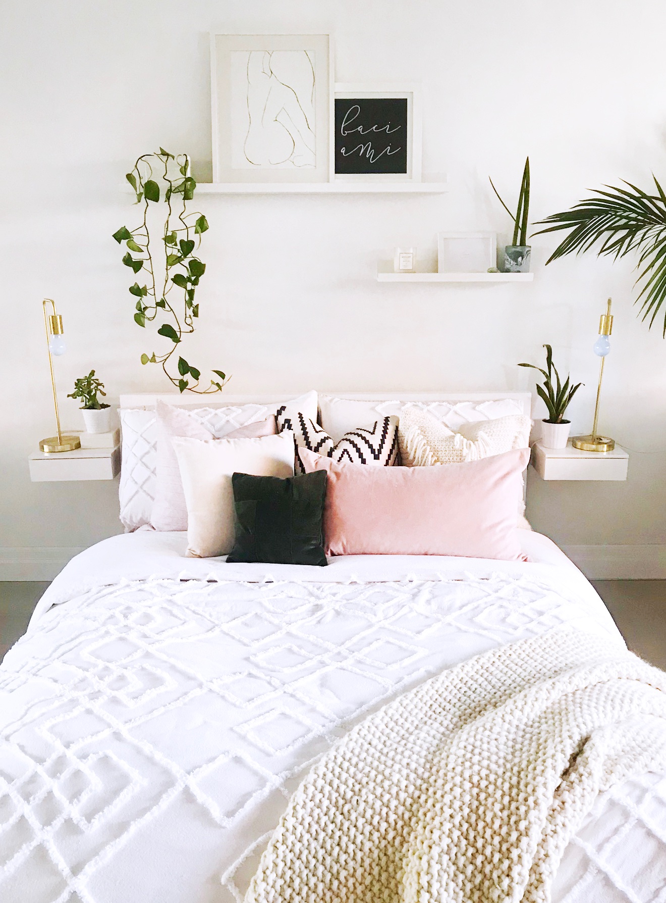 DIY Circle Headboard