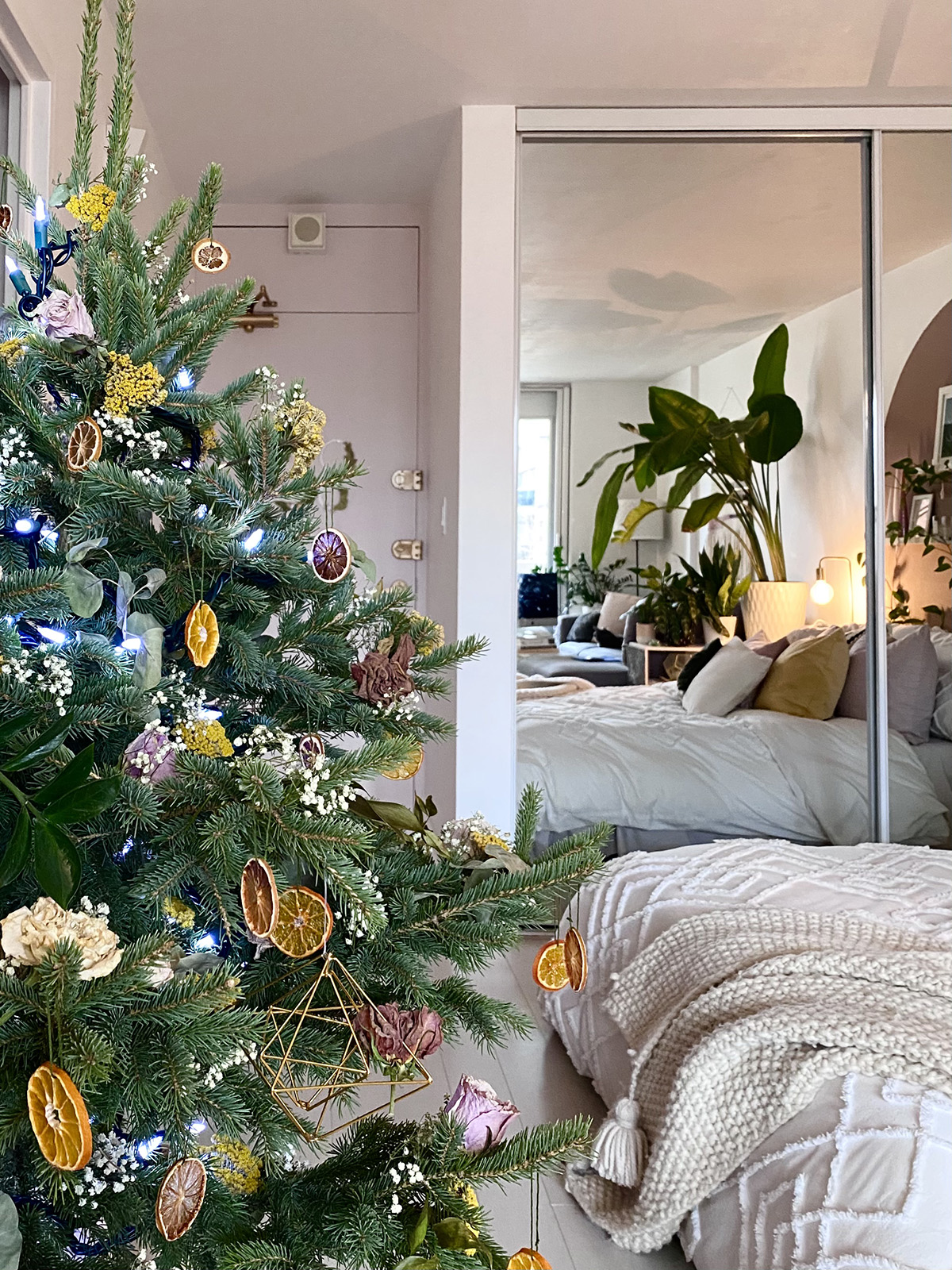 DIY Dried Flower Christmas Tree