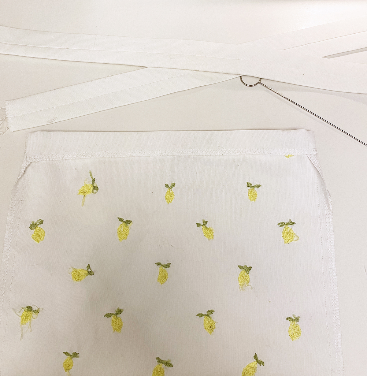 Lemon Embroidered Tote Bag 