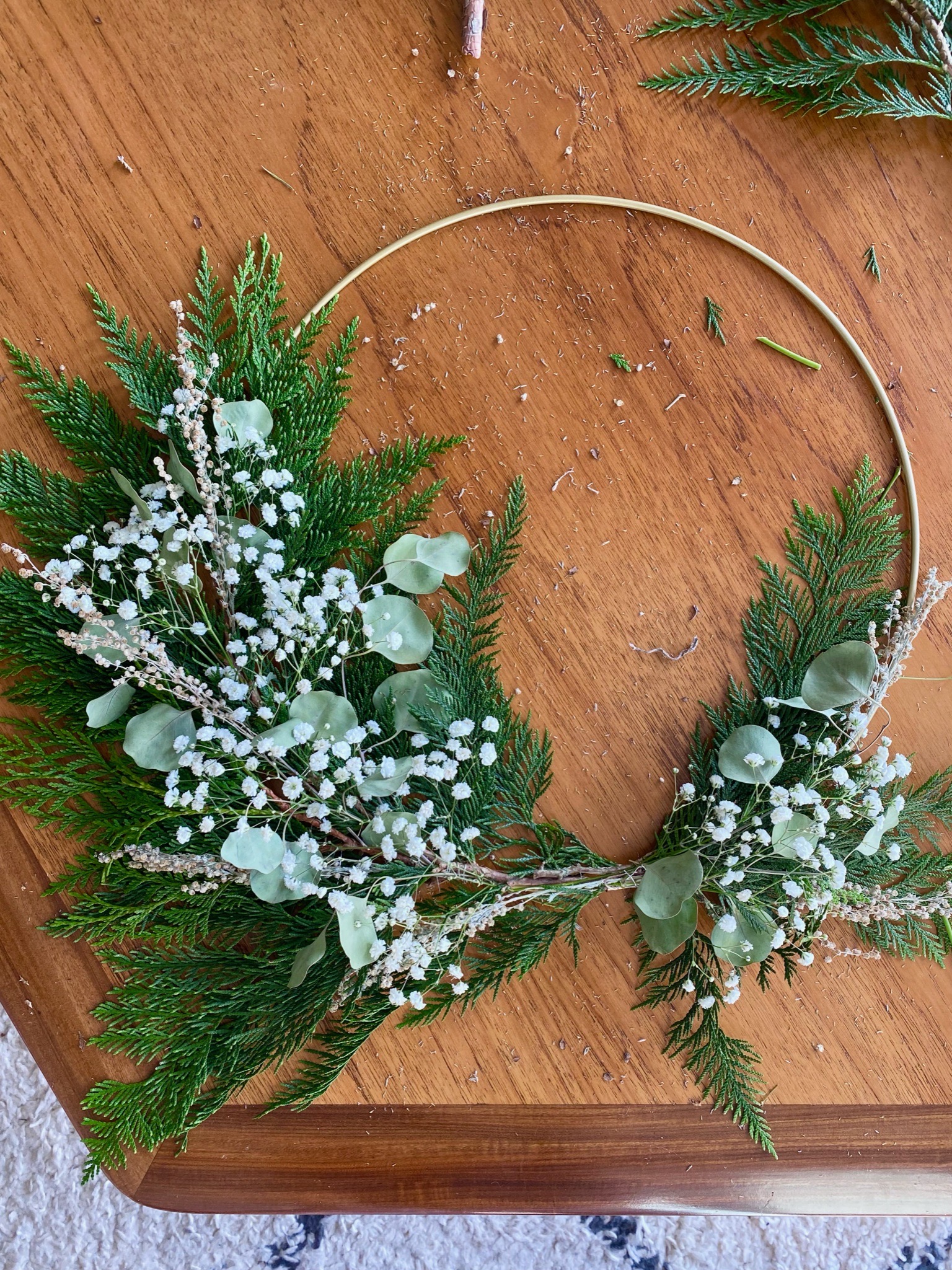 Modern Cedar and Dried Flower Holiday Wreath DIY