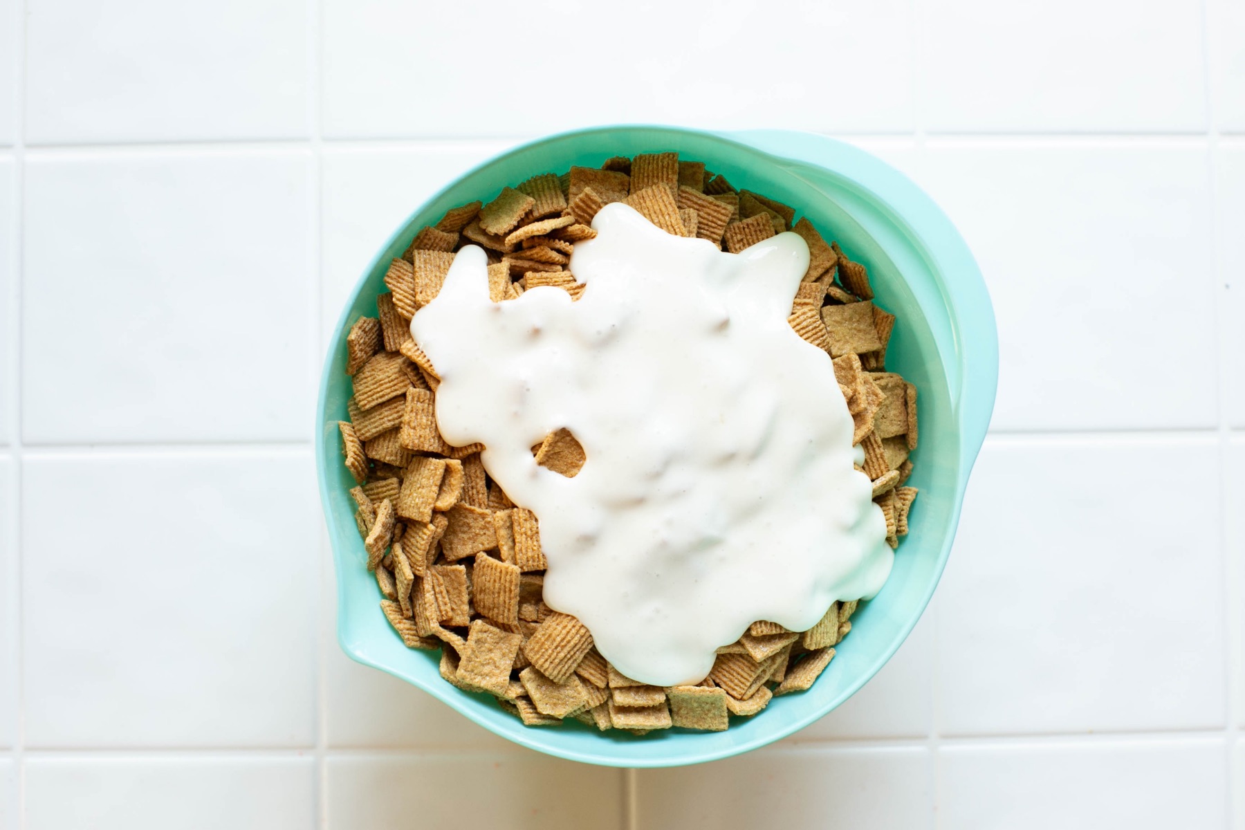 mix together the marshmallow and golden grahams