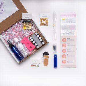 Essential Oil Blending Kit inside the kit