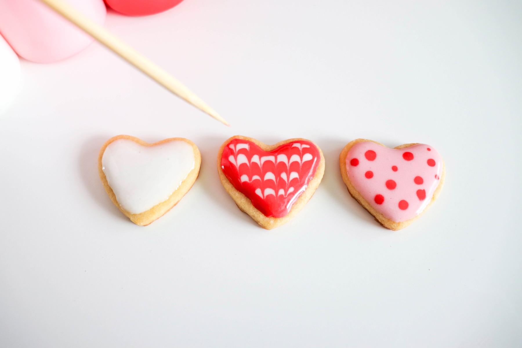 blend the icing colors together