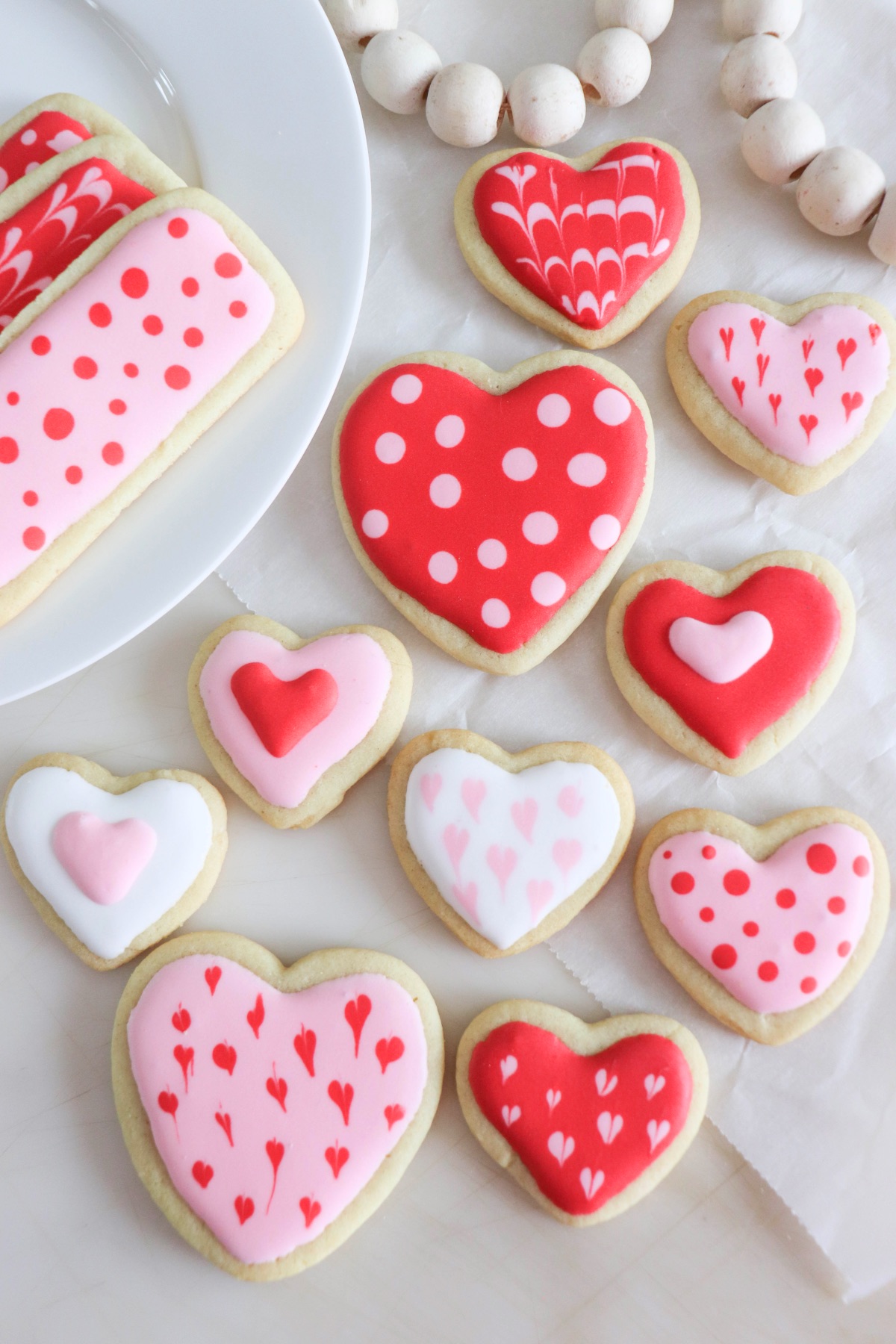 tutorial to make valentines decorated cookies