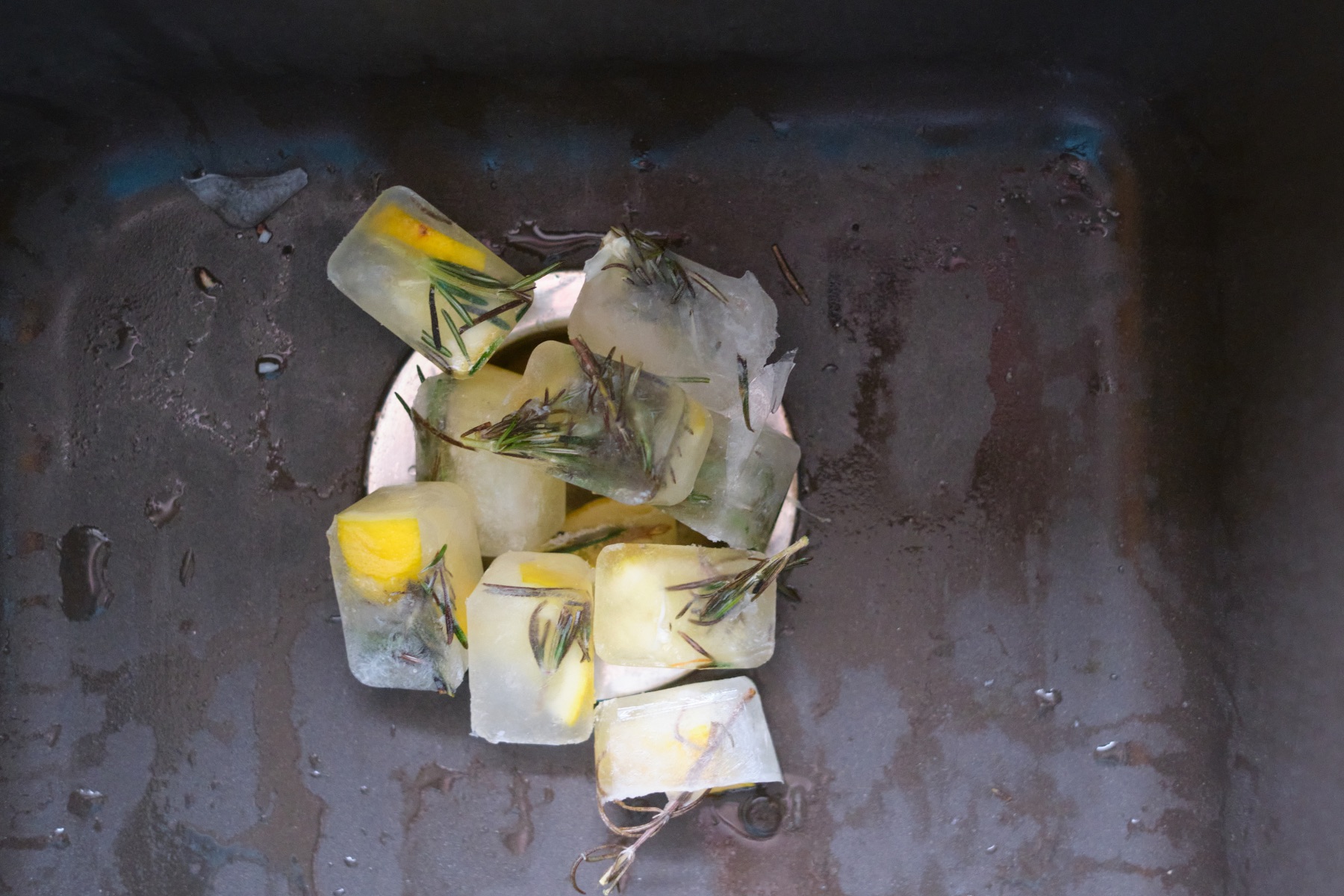 how to use the garbage disposal cleaning cubes
