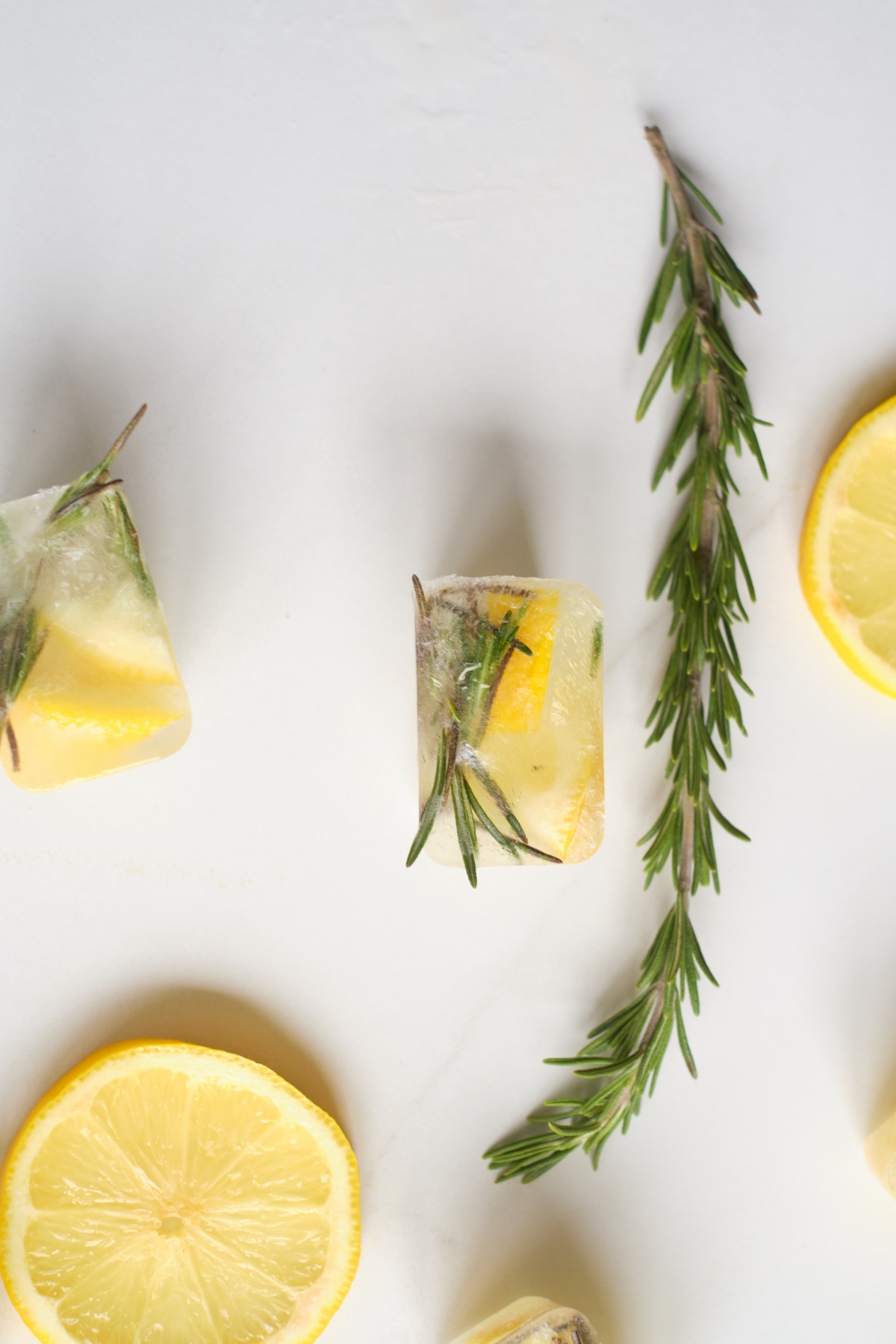 ice cubes that can clean your garbage disposal