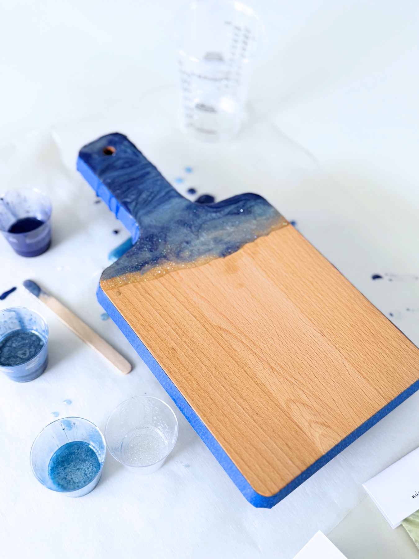 resin coated cutting board ready to dry web